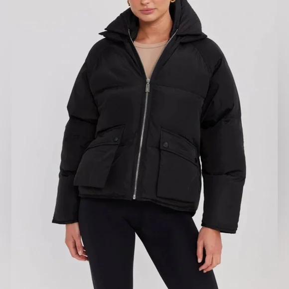 NWT Revolve Toast Society Pluto Puffer Jacket - Picture 5 of 13